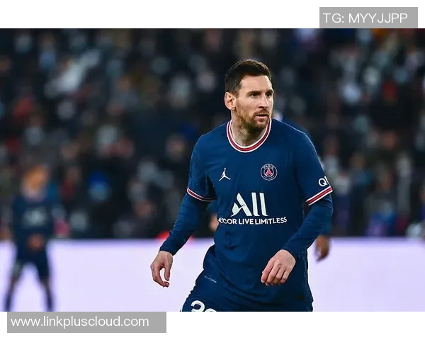 维尼修斯与梅西两位足球天才的风格与成就全面对比分析 维尼修斯与梅西两位足球天才的风格与成就全面对比分析