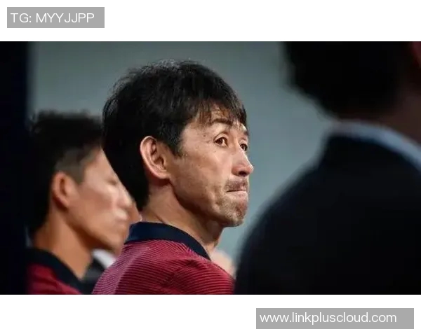 泰国足球明星意外去世震惊球迷与体育界哀悼不已 泰国足球明星意外去世震惊球迷与体育界哀悼不已