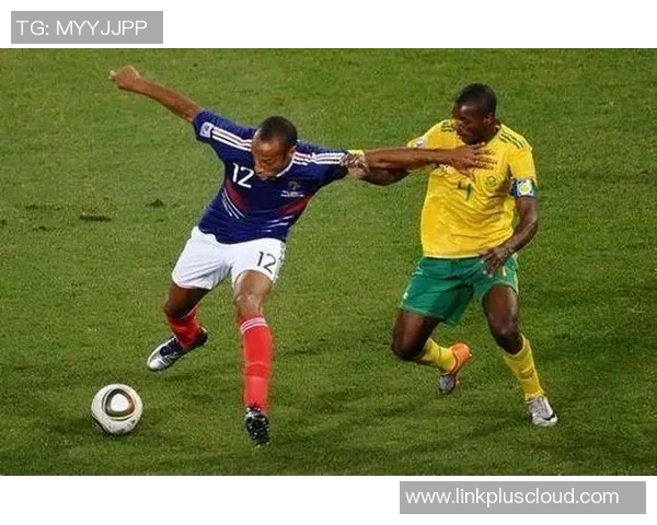 足球明星精彩护球瞬间集锦带你领略顶级技术与战术魅力