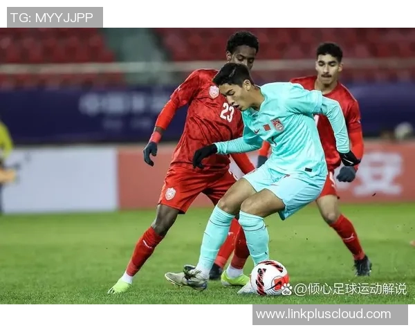 足球场上的传奇瞬间与明星球员的辉煌故事交织成的梦想之旅